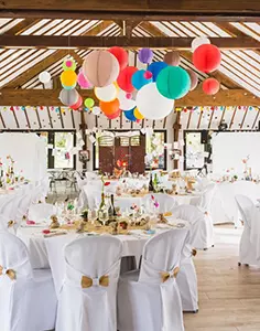 Photo du domaine le Petit Bigon proposant sa salle en location pour tous évènements en Mayenne à proximité de l'Ille et Vilaine